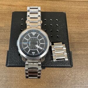 Diesel Men's DZ1786 Machinus Stainless Steel Watch - Mens Watch - Used